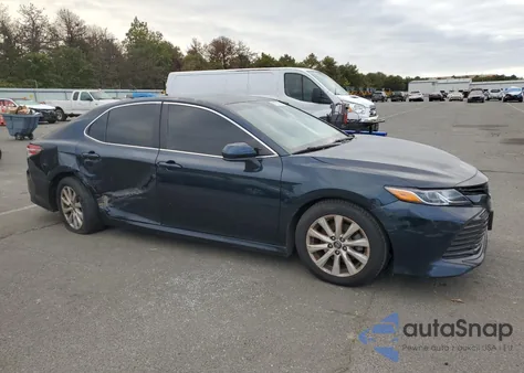 2020 Toyota Camry Le из США, поврежденный, VIN 4T1C11AK7LU911872